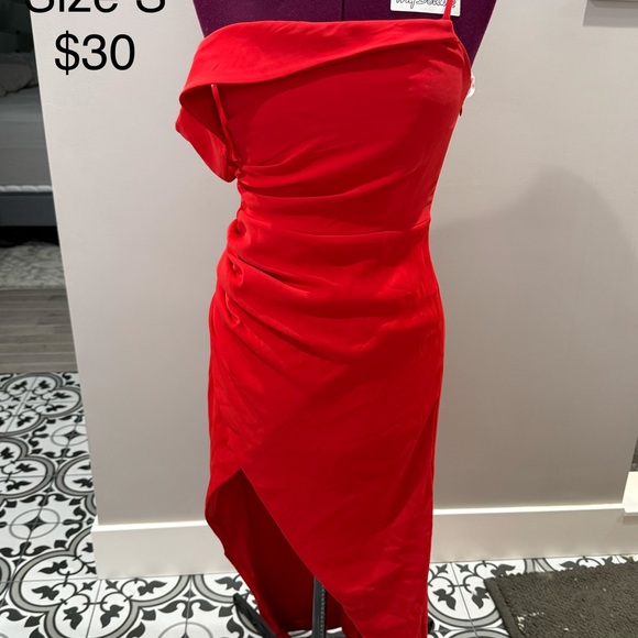 Lulus Dresses & Skirts - Lulu's Vibrant Red Asymmetrical Dress